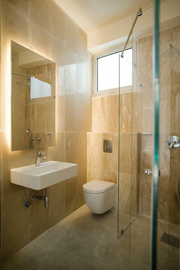 City Centre Rooms Limassol Bagian luar foto